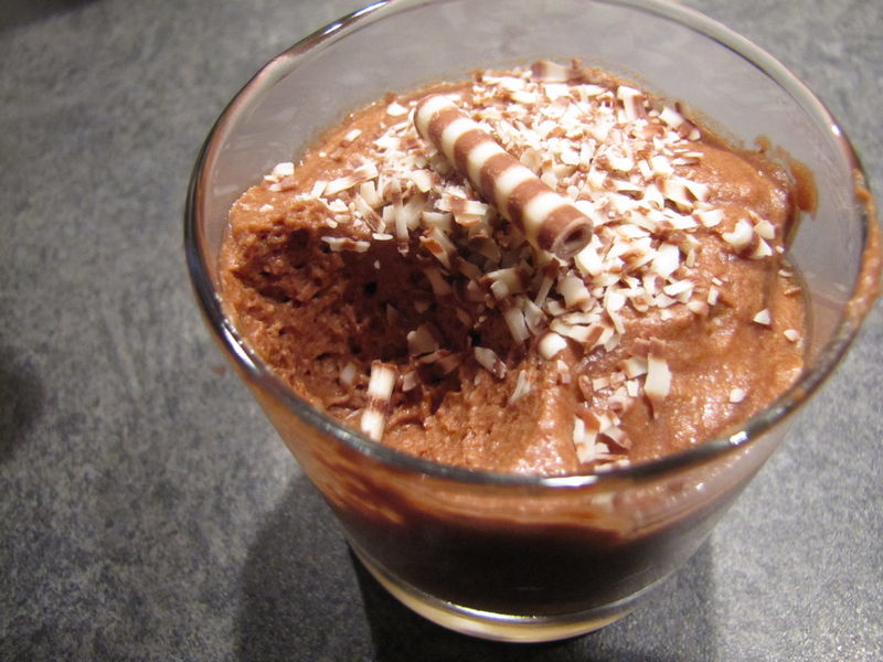 Mousse au chocolat à la crème de marron – Eva Cuisine